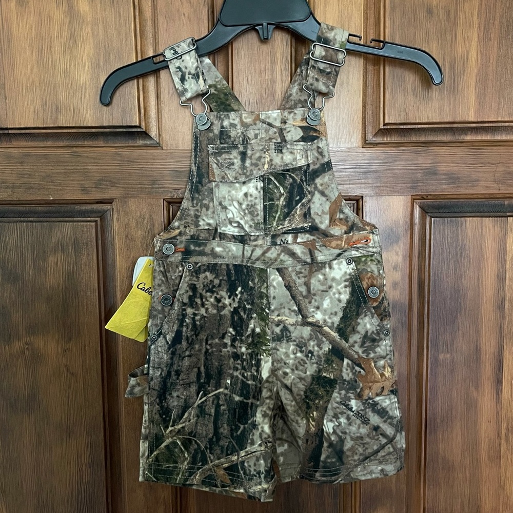 Cabela’s Woodlnds Camo Shortall Overalls